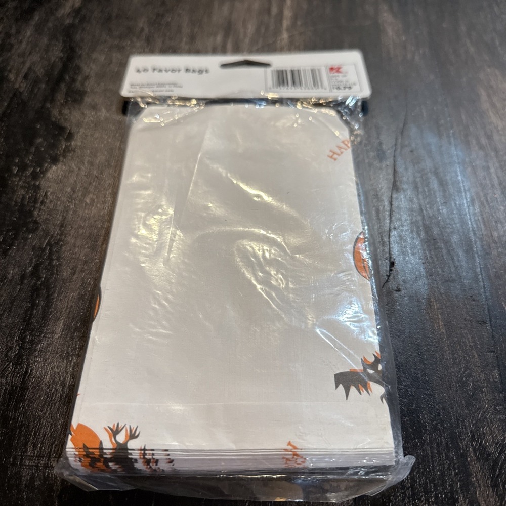 VINTAGE Totally Ghoul Halloween Treat Bags 40 Ct Count Bats Pumpkins Kmart NOS - Picture 4 of 4
